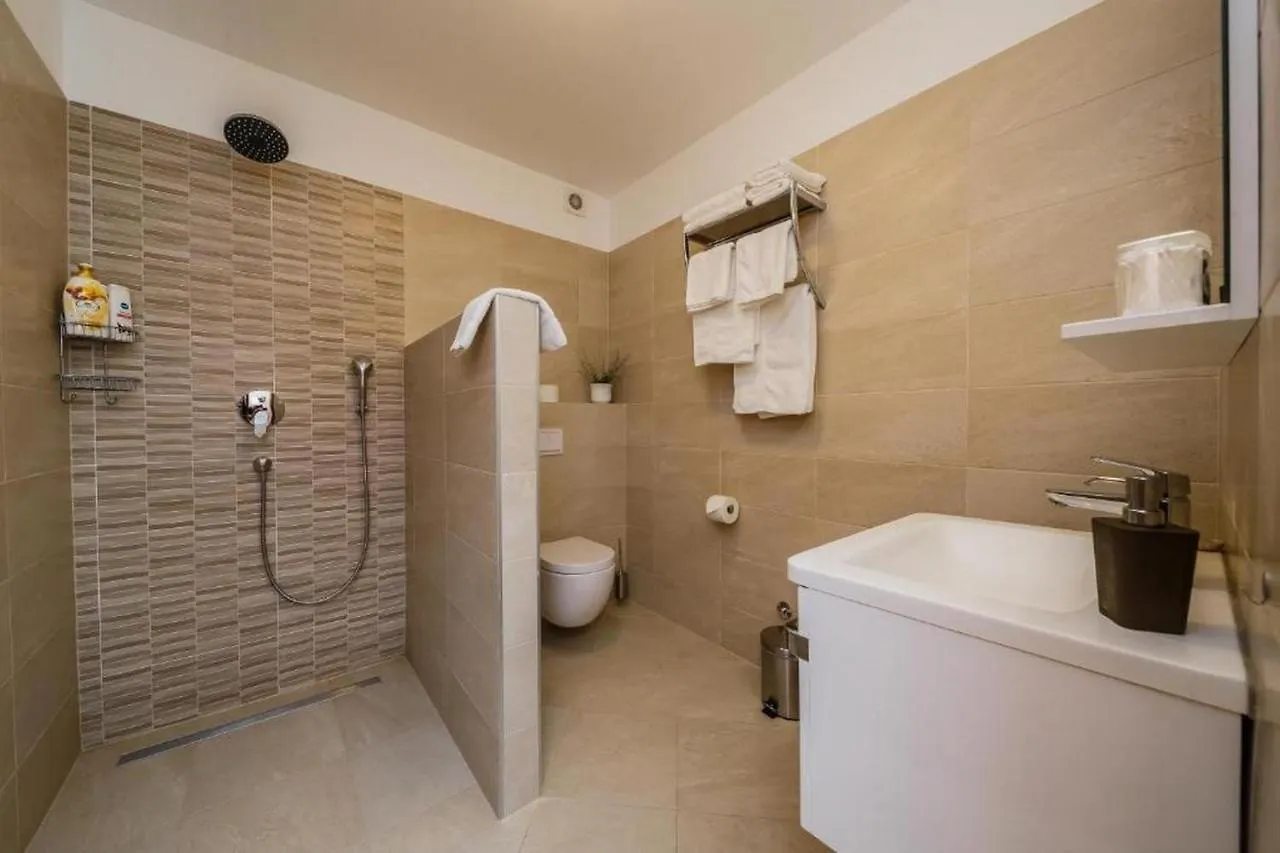 Villa Stone Queen Kastel Novi Croatia